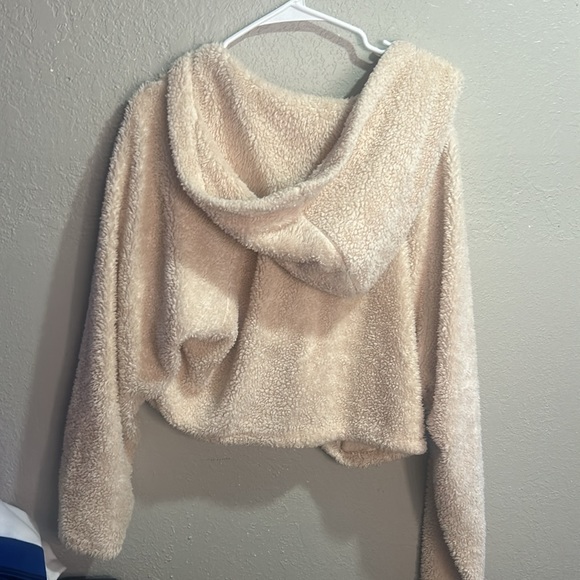 lightly worn - Picture 2 of 2